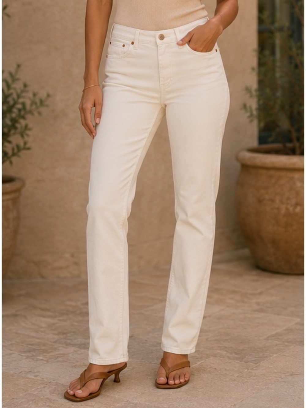 NWT Lucky Brand Off White  Sweet Mid Rise $99. Straight  Size  14 / 32